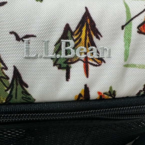 L.L. Bean 🏕️ Camping Print Lunch Bag - Picture 2 of 6